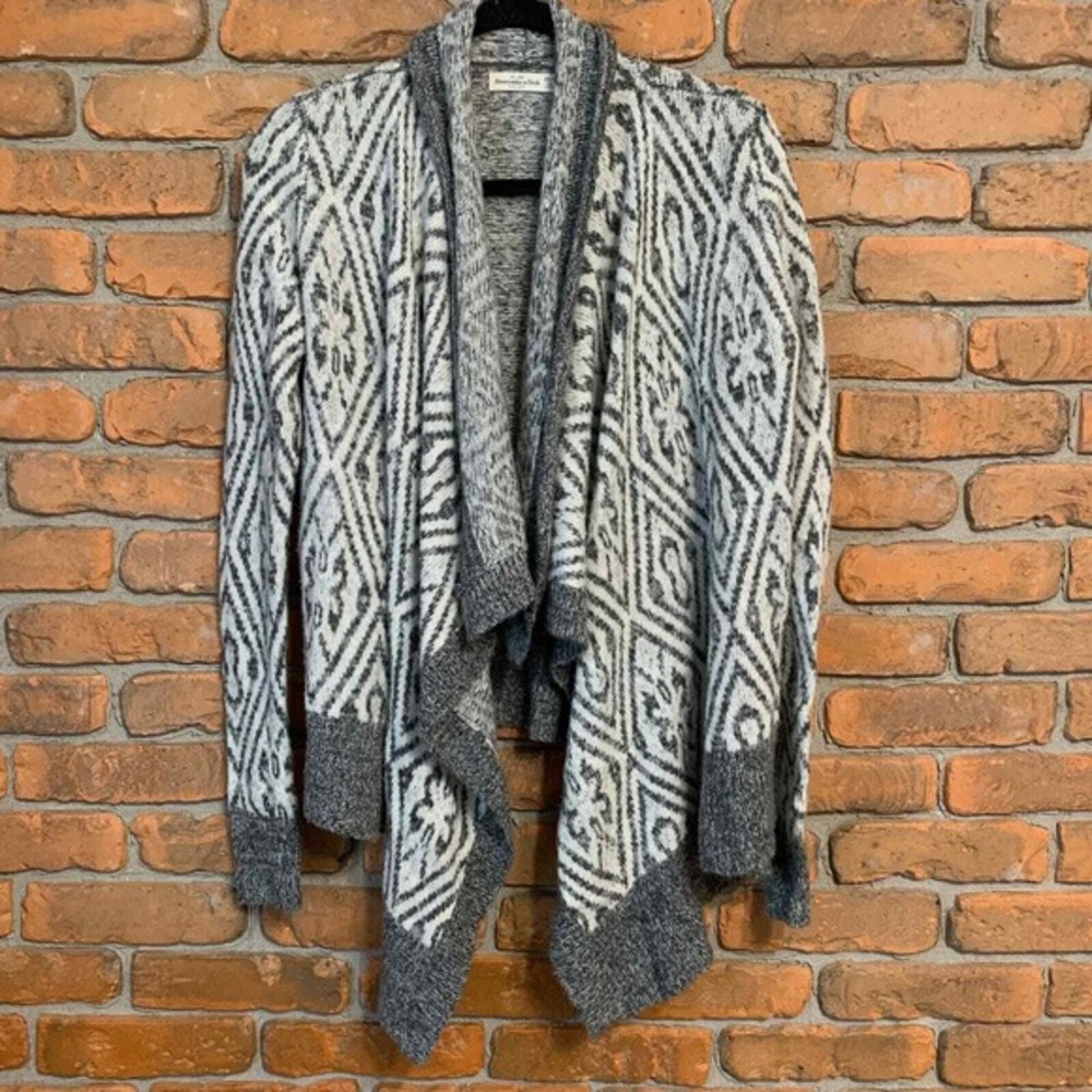 Abercrombie & Fitch Cardigan Womens Size XS/S Gray‎ White Open Front Geometric